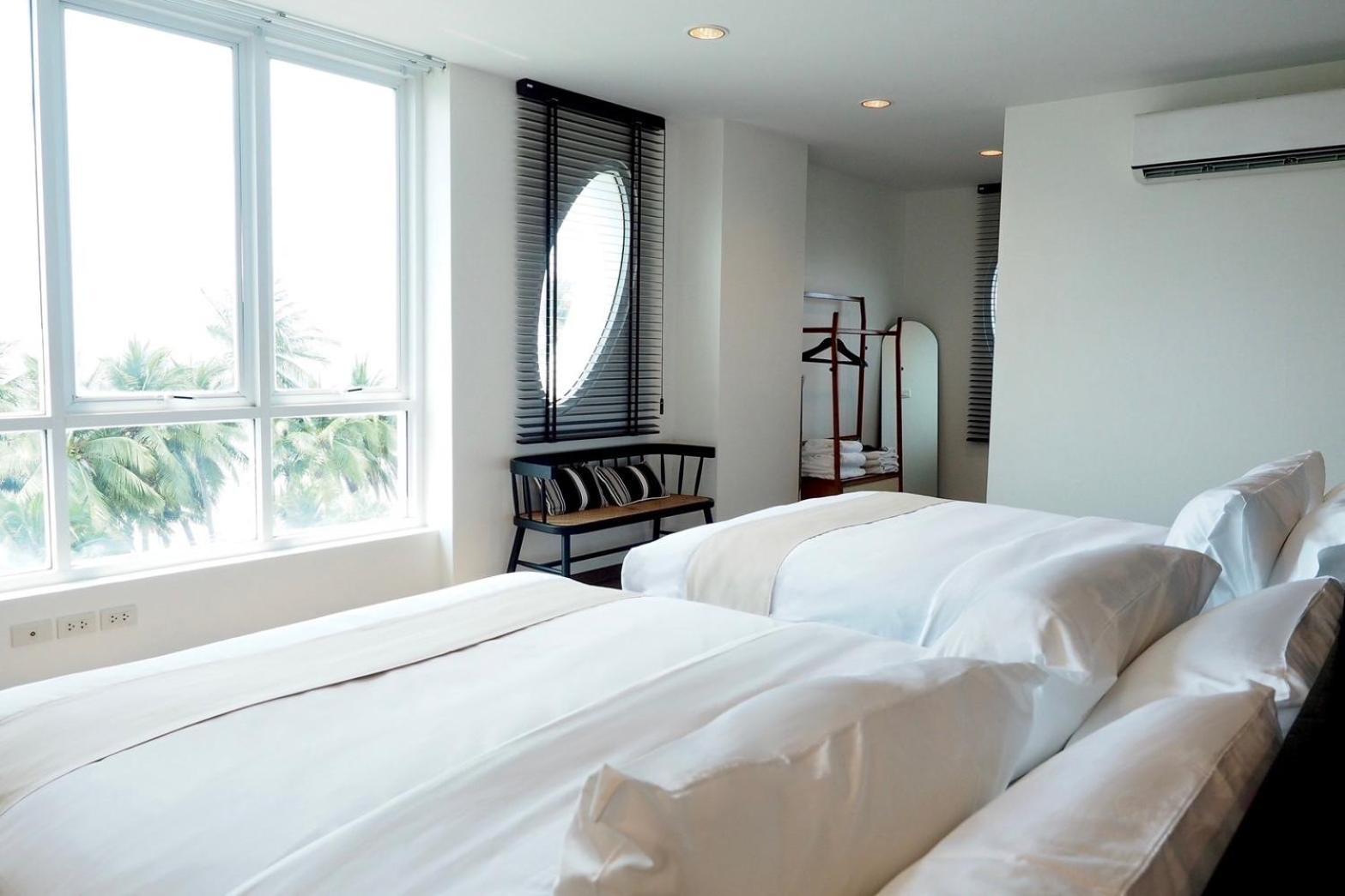 The Beach Bangsaen By Thanthita Next To Wonnapa Beach Free Disney Plus Exteriör bild