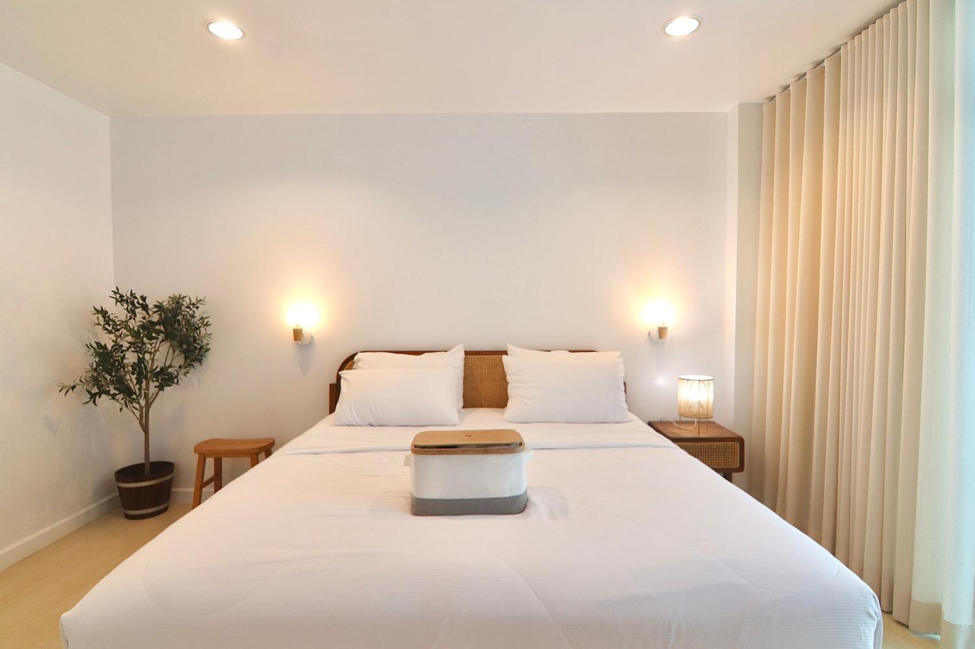 The Beach Bangsaen By Thanthita Next To Wonnapa Beach Free Disney Plus Exteriör bild