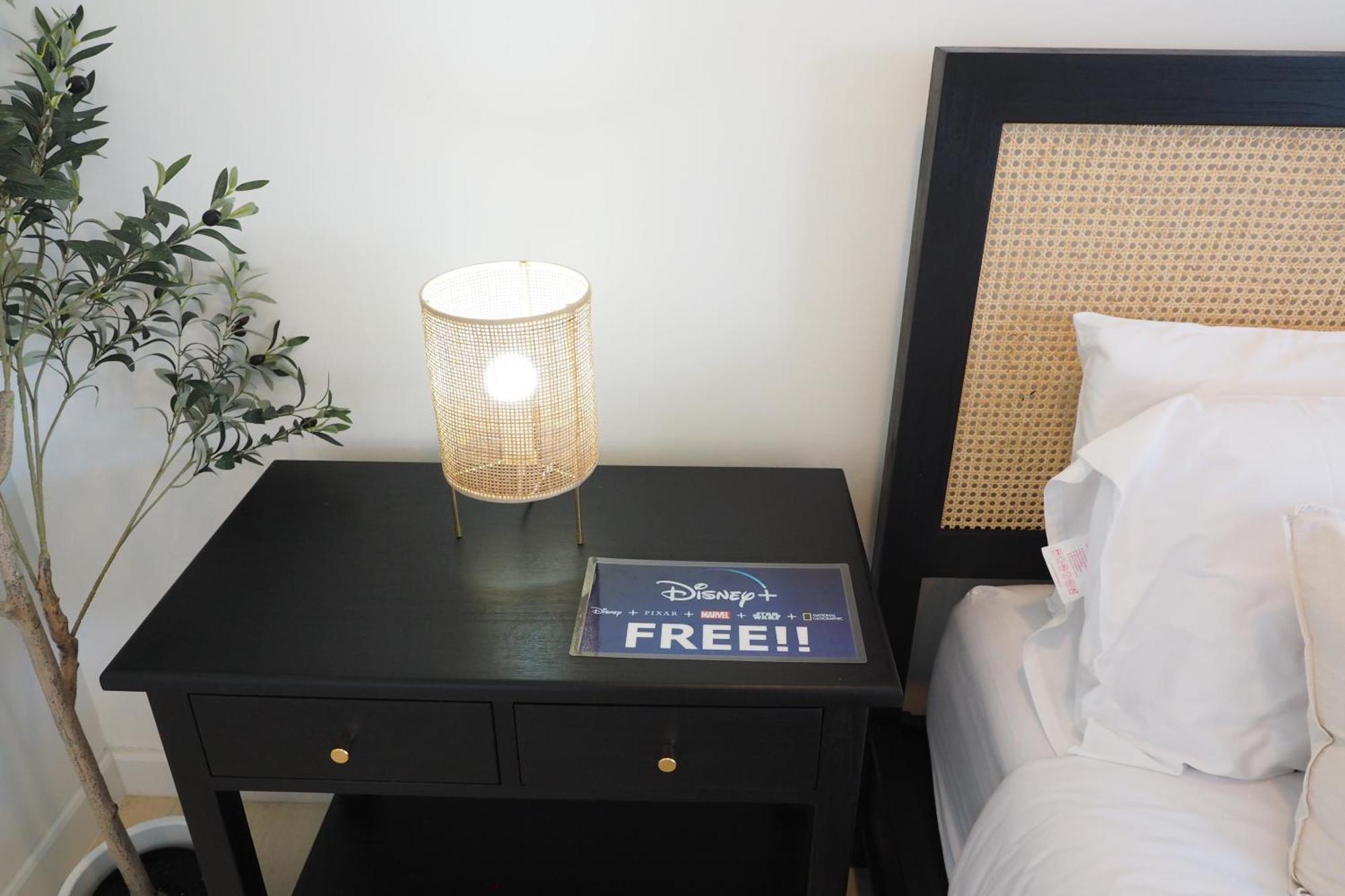 The Beach Bangsaen By Thanthita Next To Wonnapa Beach Free Disney Plus Exteriör bild