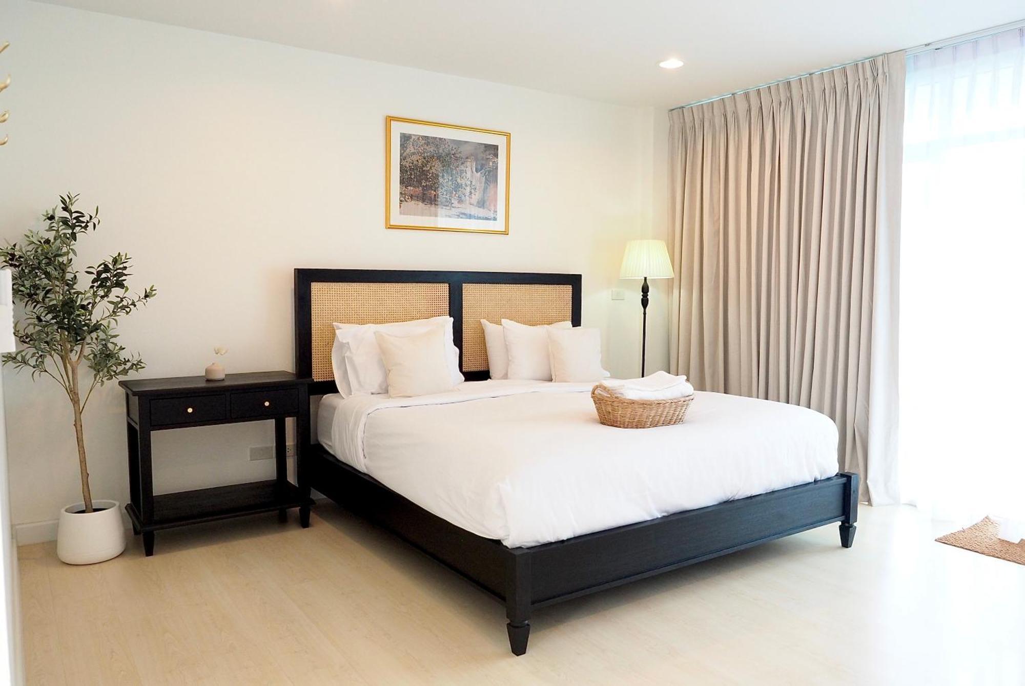 The Beach Bangsaen By Thanthita Next To Wonnapa Beach Free Disney Plus Exteriör bild