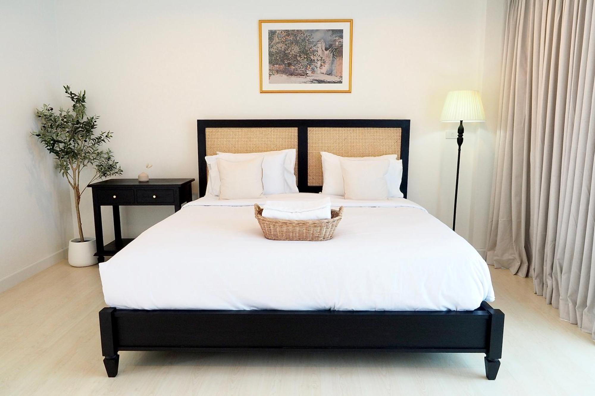 The Beach Bangsaen By Thanthita Next To Wonnapa Beach Free Disney Plus Exteriör bild