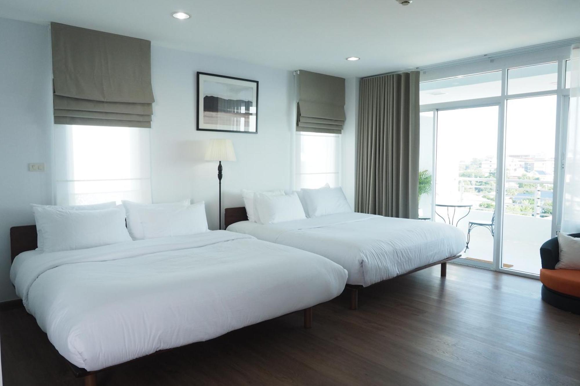 The Beach Bangsaen By Thanthita Next To Wonnapa Beach Free Disney Plus Exteriör bild